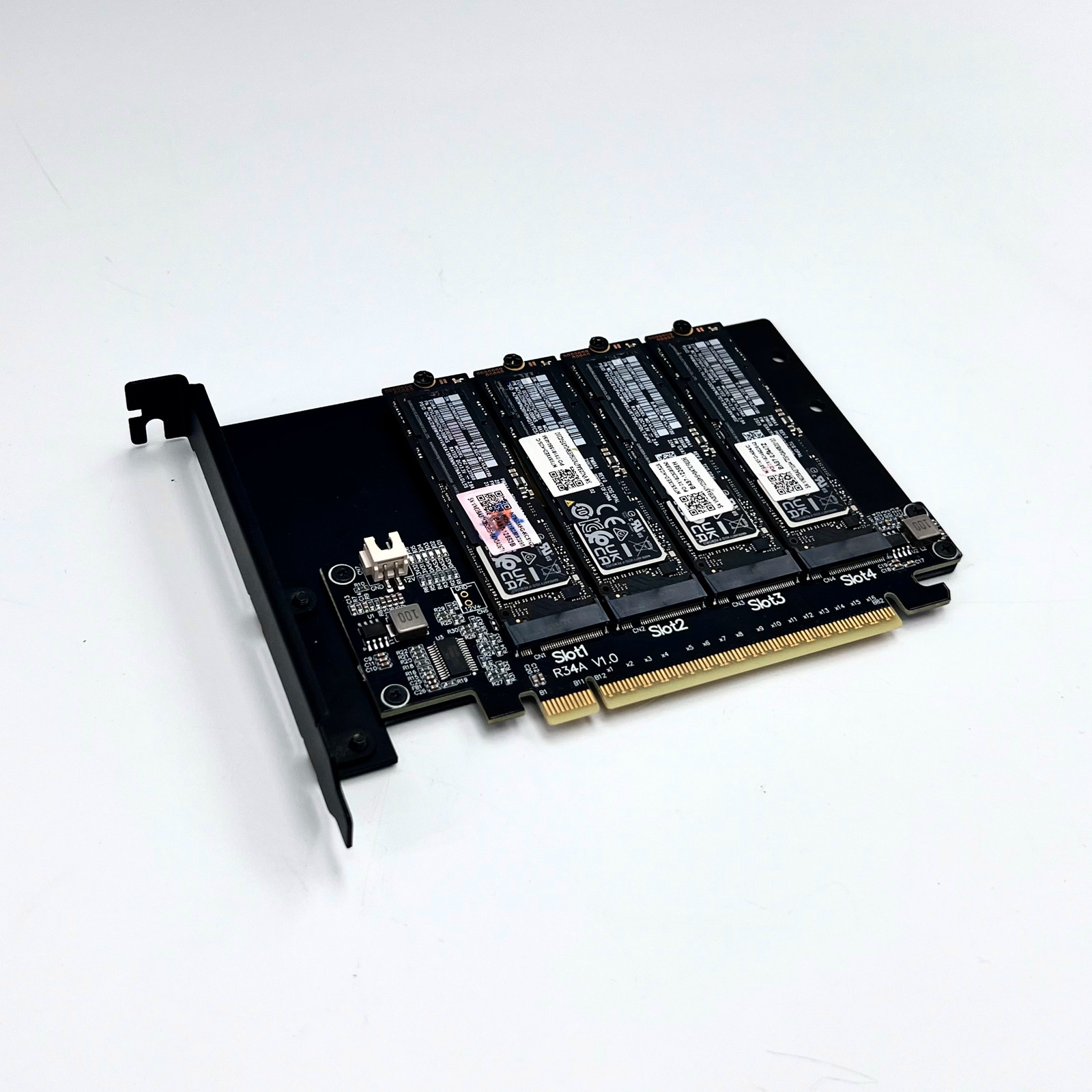 PCIe 5.0 x16 - 쿼드 M.2 NVMe 어댑터 - Quad M.2 Nvme Pcie Bifurcation Card 리뷰 및 가격